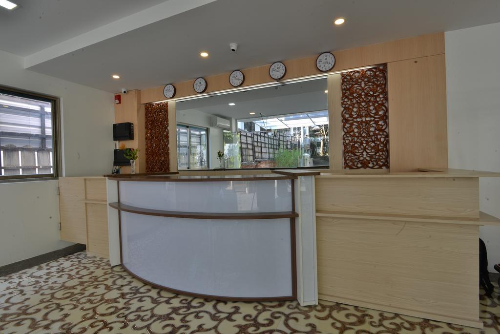 Serene Valley Hotel Янгон Екстер'єр фото