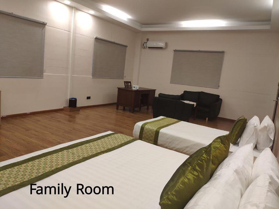 Serene Valley Hotel Янгон Екстер'єр фото